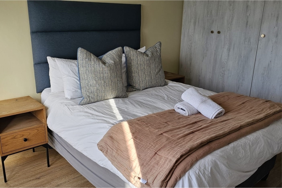 1 Bedroom Property for Sale in Bloubergstrand Western Cape